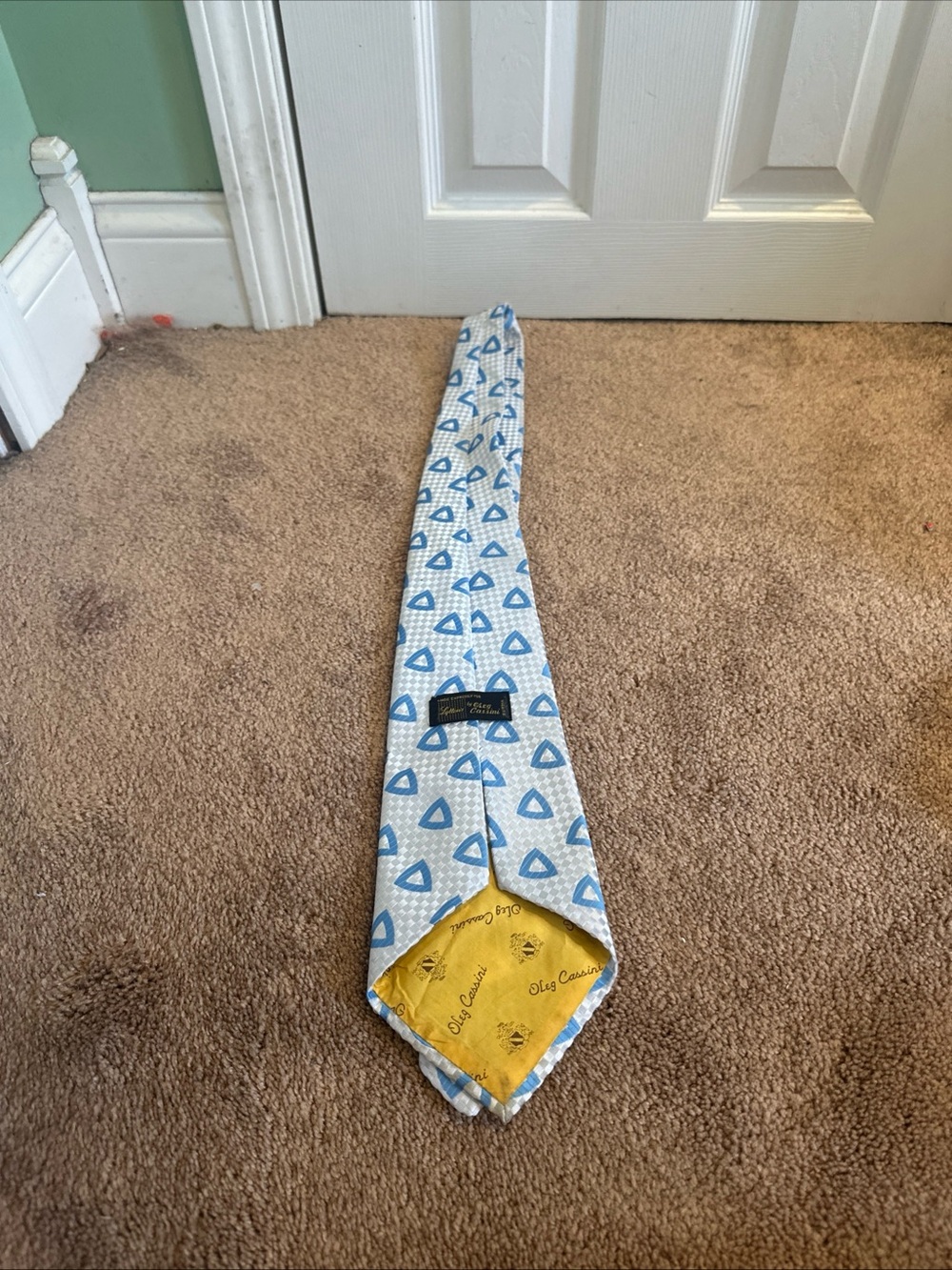 Oleg Cassini Blue and Yellow Geometric Silk Tie